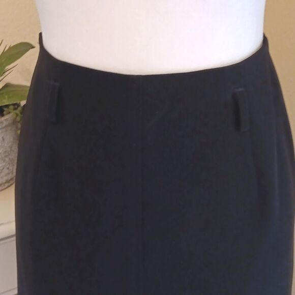 Jones New York Crepe Skirt - Picture 6 of 7